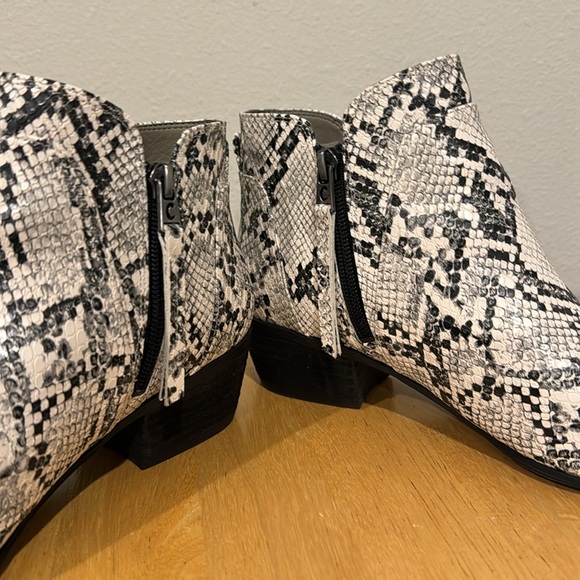 Circus by Sam Edelman Booties :: Sz 8.5 - Picture 2 of 5